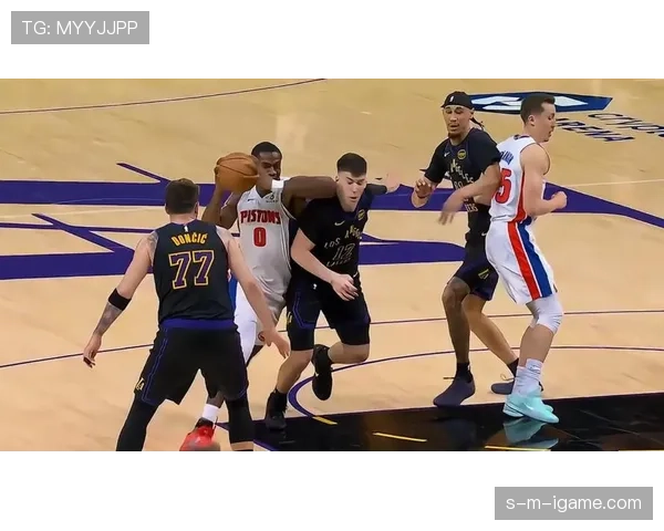 杜伦篮板统治力惊人,球队战绩迎关键突破 杜伦篮板统治力惊人,球队战绩迎关键突破