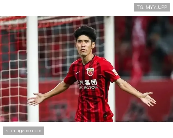 楚阿梅尼关键拦截助球队守住胜局,防守表现闪耀全场 楚阿梅尼关键拦截助球队守住胜局,防守表现闪耀全场