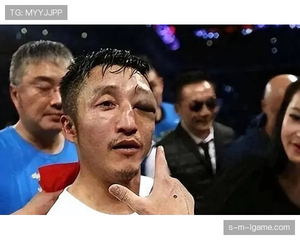 邹市明看上去真像隔壁老王?拳台上狠角色,下了场连鸡毛都拂不开了! 邹市明看上去真像隔壁老王?拳台上狠角色,下了场连鸡毛都拂不开了!