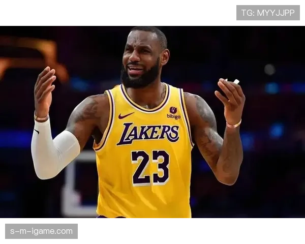 勒布朗·詹姆斯挡拆吸引防守拉开空间 提升队友三分命中率