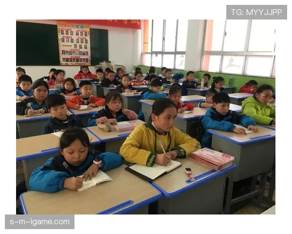 黄东萍训练完顺手拎两袋蛋白粉回家，这自律谁顶得住啊